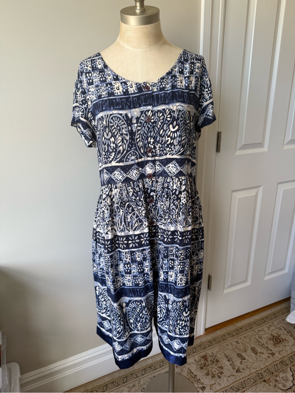 Summer Short-Sleeve Women's Dress size medium